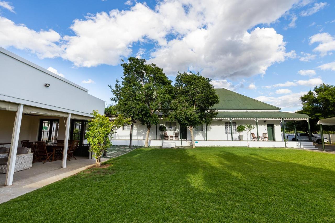 Victorian Square Guesthouse Graaff Reinet Luaran gambar